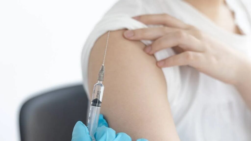 Tiêm phòng cúm khi mang thai: Tất cả những điều mẹ bầu cần biết