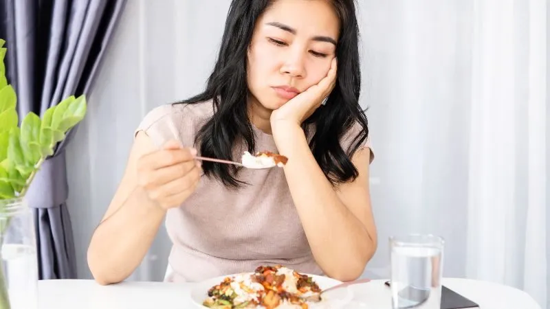 Buồn Nôn Chán Ăn Có Phải Mang Thai? Giải Đáp Chi Tiết Cho Mẹ Bầu
